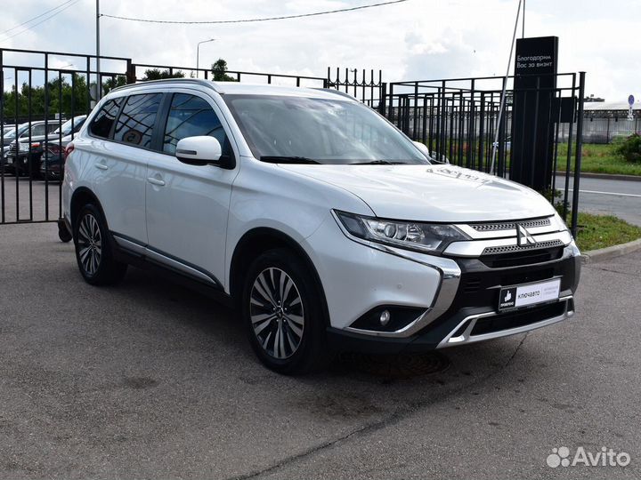 Mitsubishi Outlander 2.0 CVT, 2019, 65 195 км