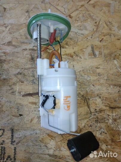 Топливный насос с датчиком уровня правый Bmw X5