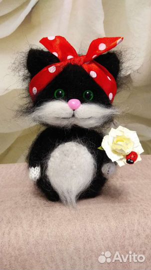 Пушистые котята(ручная работа)