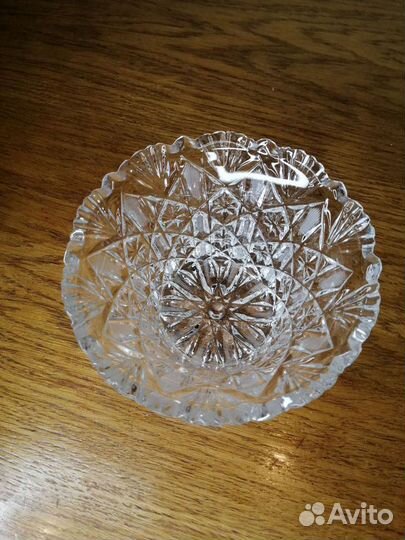Ваза хрустальная