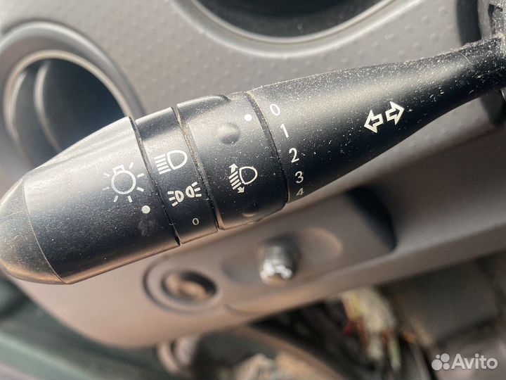 Митсубиси colt салон