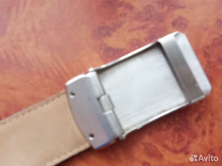 Мужской кожаный ремень черный Италия