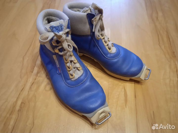 Лыжные ботинки