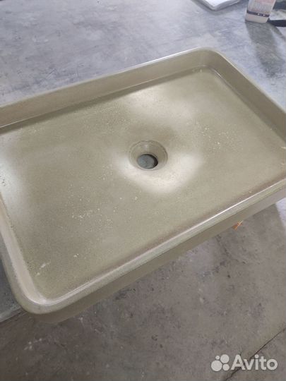 Раковина из бетона накладная