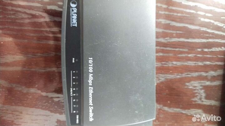 10/100 Mbps Ethernet Switch комутатор