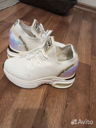 Кроссовки-сникерсы