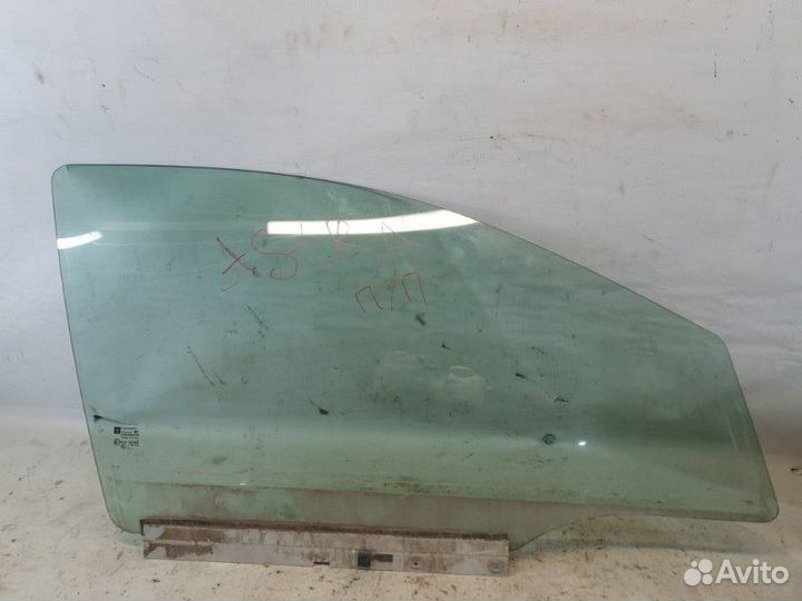 Стекло переднее правое Opel Astra H Z16XER 2008
