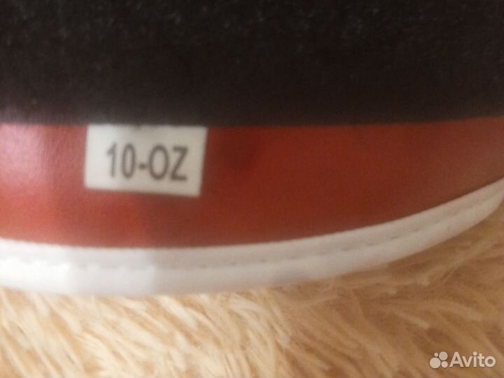 Боксерские перчатки 10 oz бу