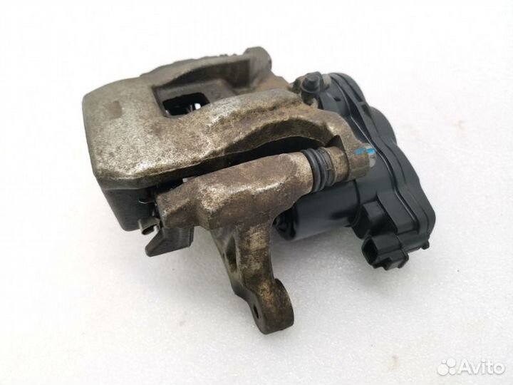 Суппорт задний правый Mitsubishi Outlander 3