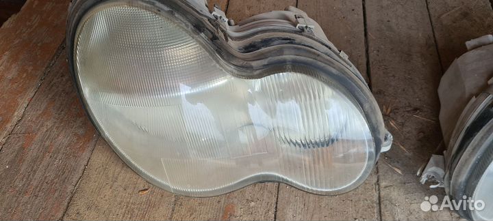 Передний фары на W203