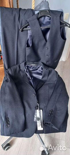 Школьная форма для мальчика 128 новая