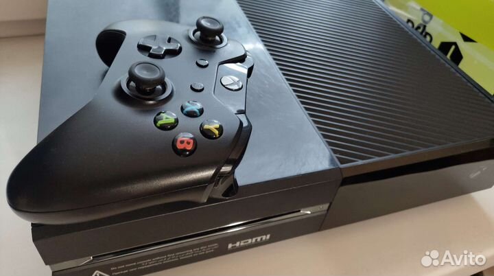 Xbox One 500Гб + 400 игр