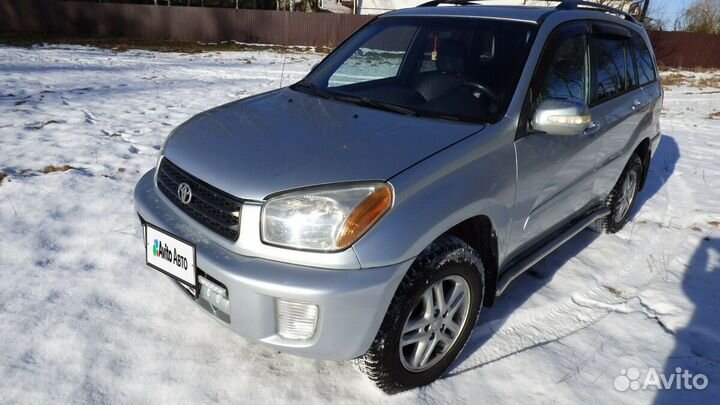 Toyota RAV4 2.0 AT, 2001, битый, 175 000 км