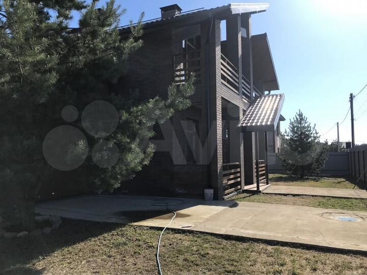 Коттедж 214 м² на участке 25 сот.