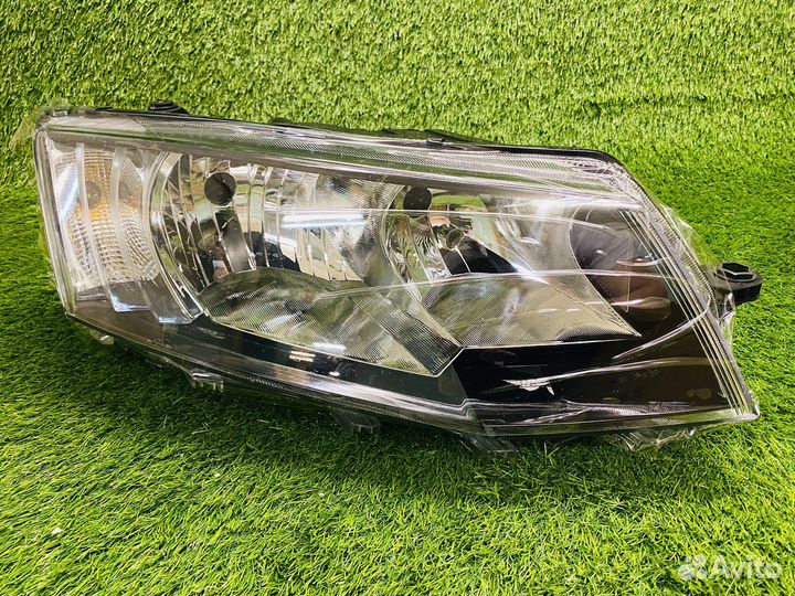 Новые фары Skoda Octavia A7 lll