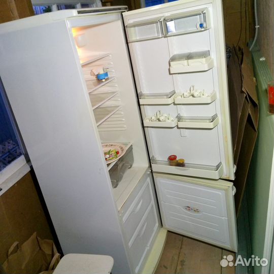 Холодильник двухкамерный Атлант бу