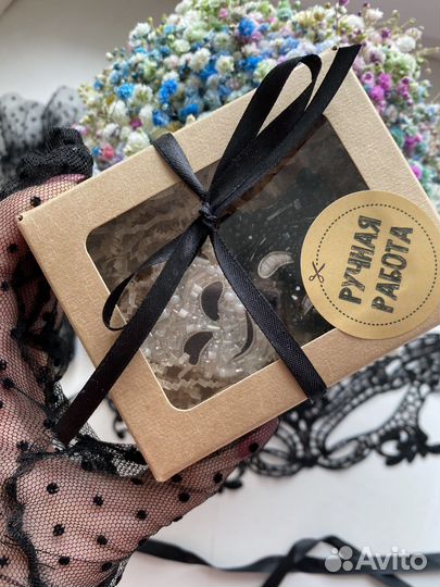 Брошь маски