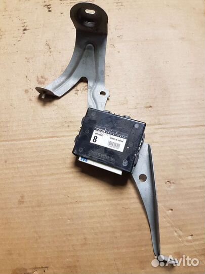 Блок управления ABS Lexus RX 300