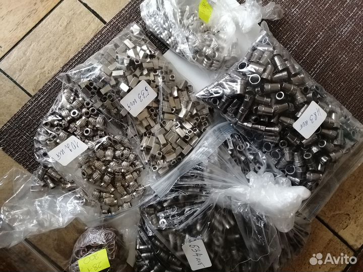 Фиксатор пластиковый для шнурков