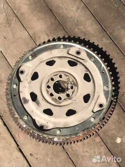 Маховик двигателя Nissan Navara D40/ YD25