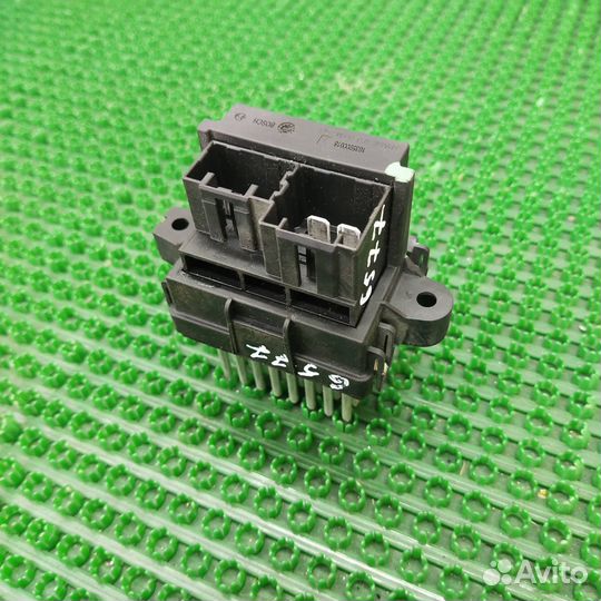 Реле электровентилятора Opel Astra J GTC 2012