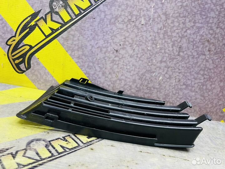 Решетка бампера переднего правая Golf 5 Гольф