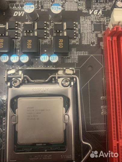 Две материнских платы с процессорами и видеокарта