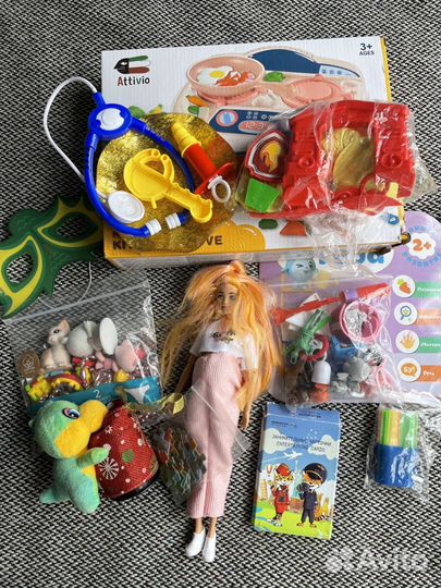Вещи и игрушки на девочку 2-3 года