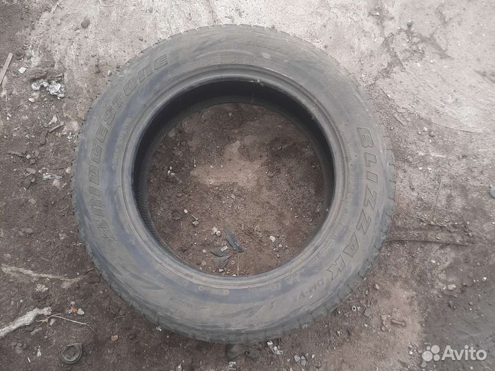 Bridgestone Blizzak DM-V1 225/65 R17 102R