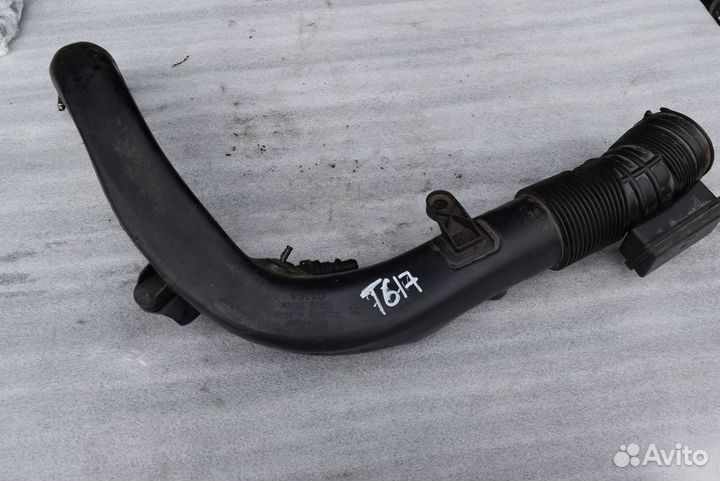 Патрубок воздушного фильтра Volvo XC70 3 2010