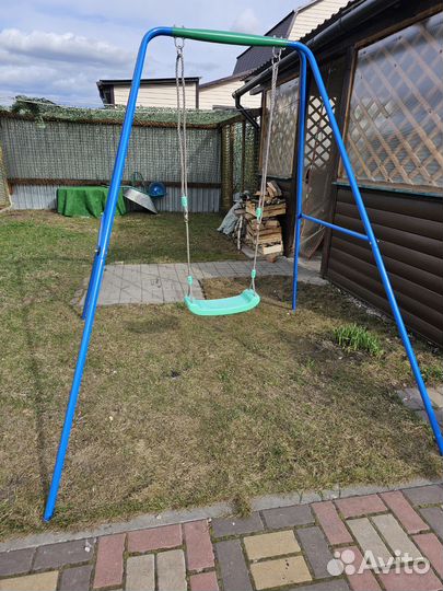 Детские качели уличные