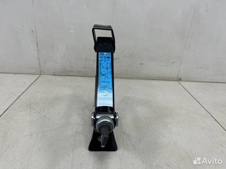 Домкрат Kia Rio X-Line 2017