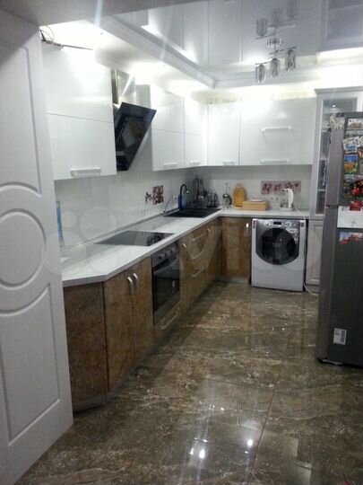 2-к. квартира, 60 м², 1/4 эт.