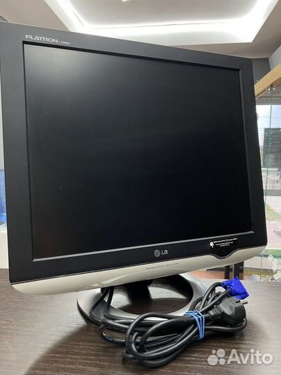 Монитор LG Flatron L1940BQ