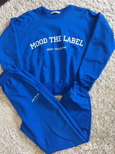 Спортивный костюм женский