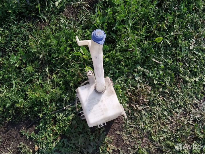 Бачок омывателя Кия Рио2