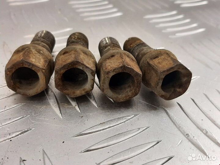 Болт Peugeot Partner (M49) 2002