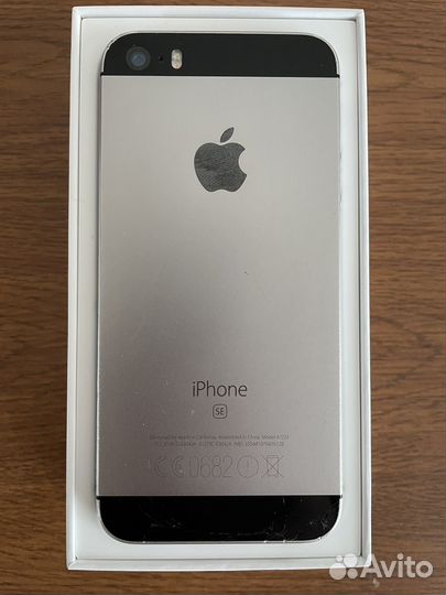 iPhone SE, 64 ГБ