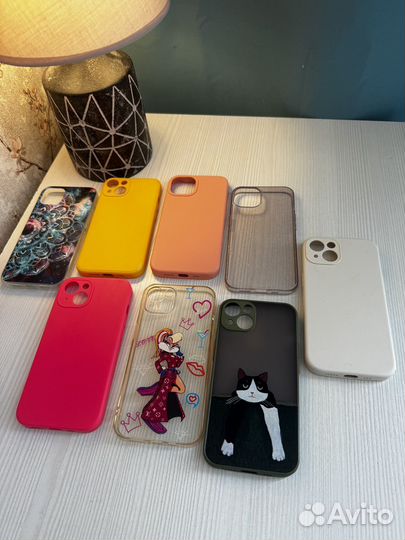 Чехлы на телефон iPhone 13