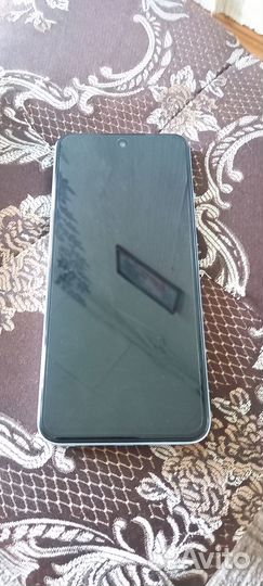 Продам телефон