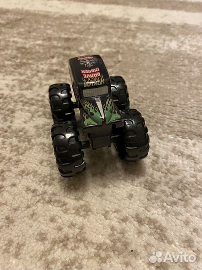 Hot wheels монстр трак