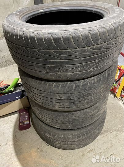 Maxxis UE-103 235/55 R17