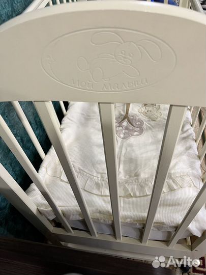 Детская кроватка с ящиком и матрасом