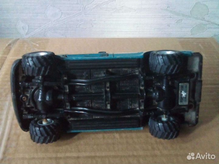 Модель 1/32 Ford f 150 new ray 1995