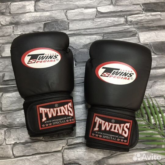 Боксерские перчатки
