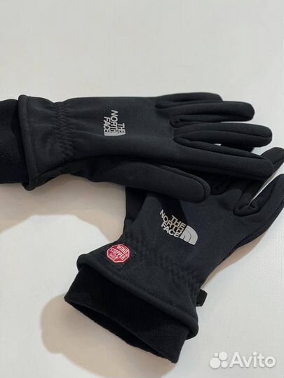 Перчатки от TNF