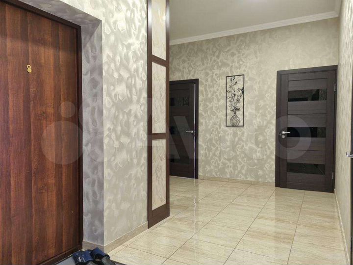 3-к. квартира, 97 м², 1/3 эт.