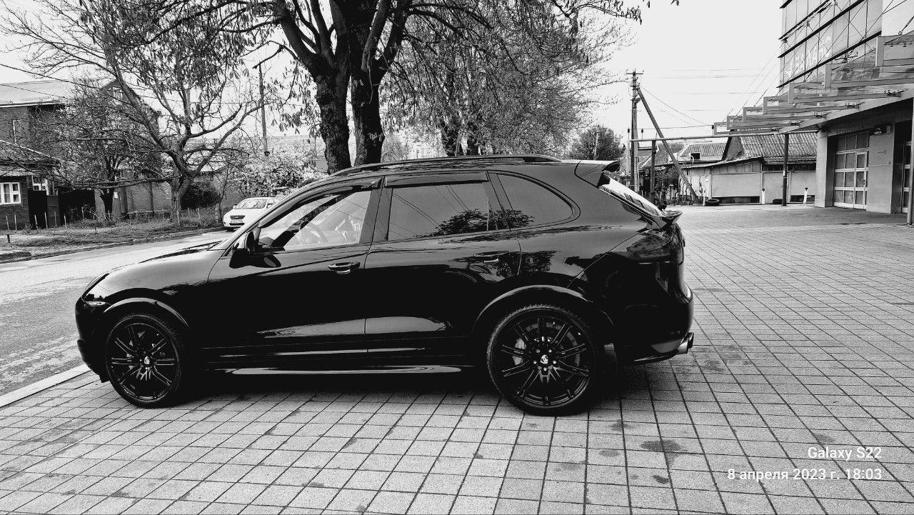Porsche Cayenne Turbo: фото владельца