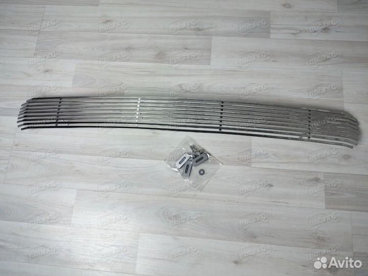 Решетка в бампер Prius III (XW30) 2009-2015 новая