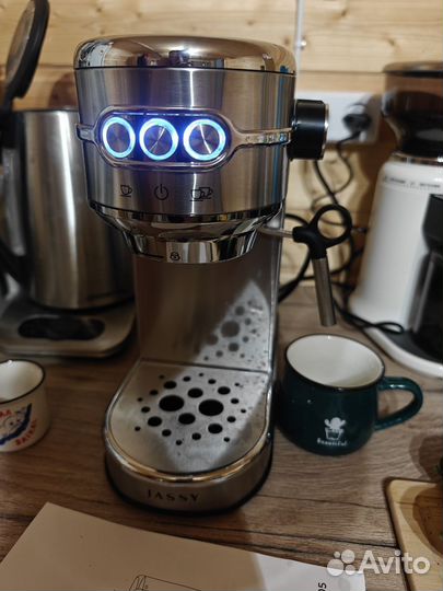 Кофеварка рожковая Jassy js-105
